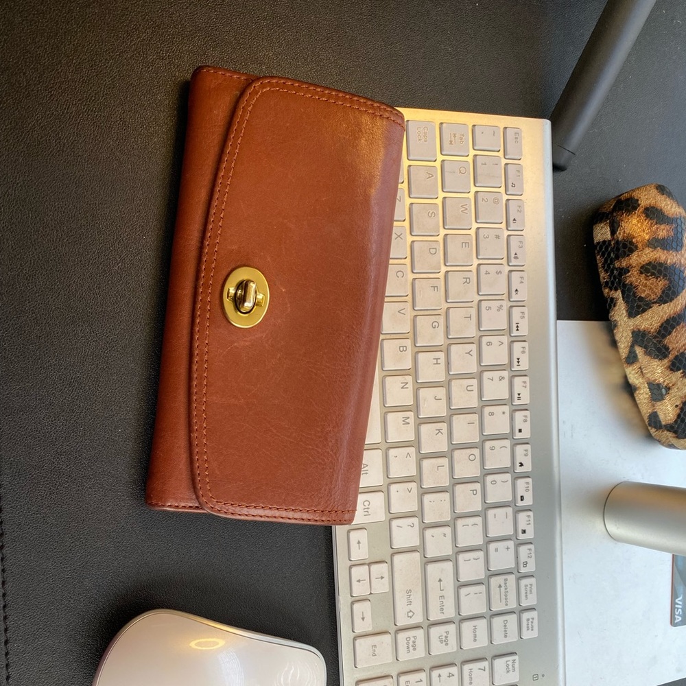 Coach wallet in British Tan